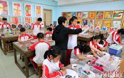 以規范促減負 遼寧加強美術輔導服務管理的實踐探索